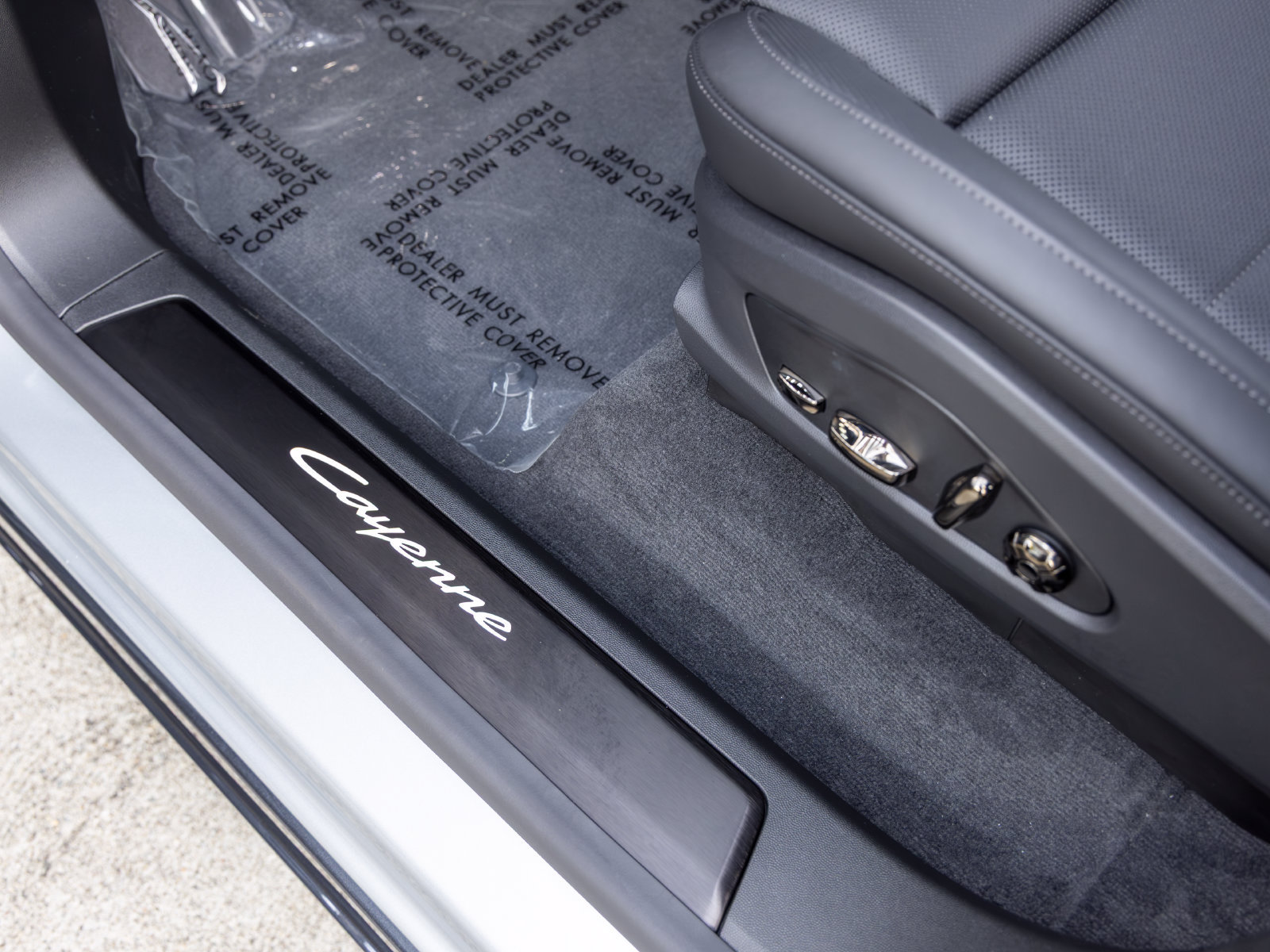 New 2026 Porsche Cayenne Electric Coupe AWD/4WD image 30