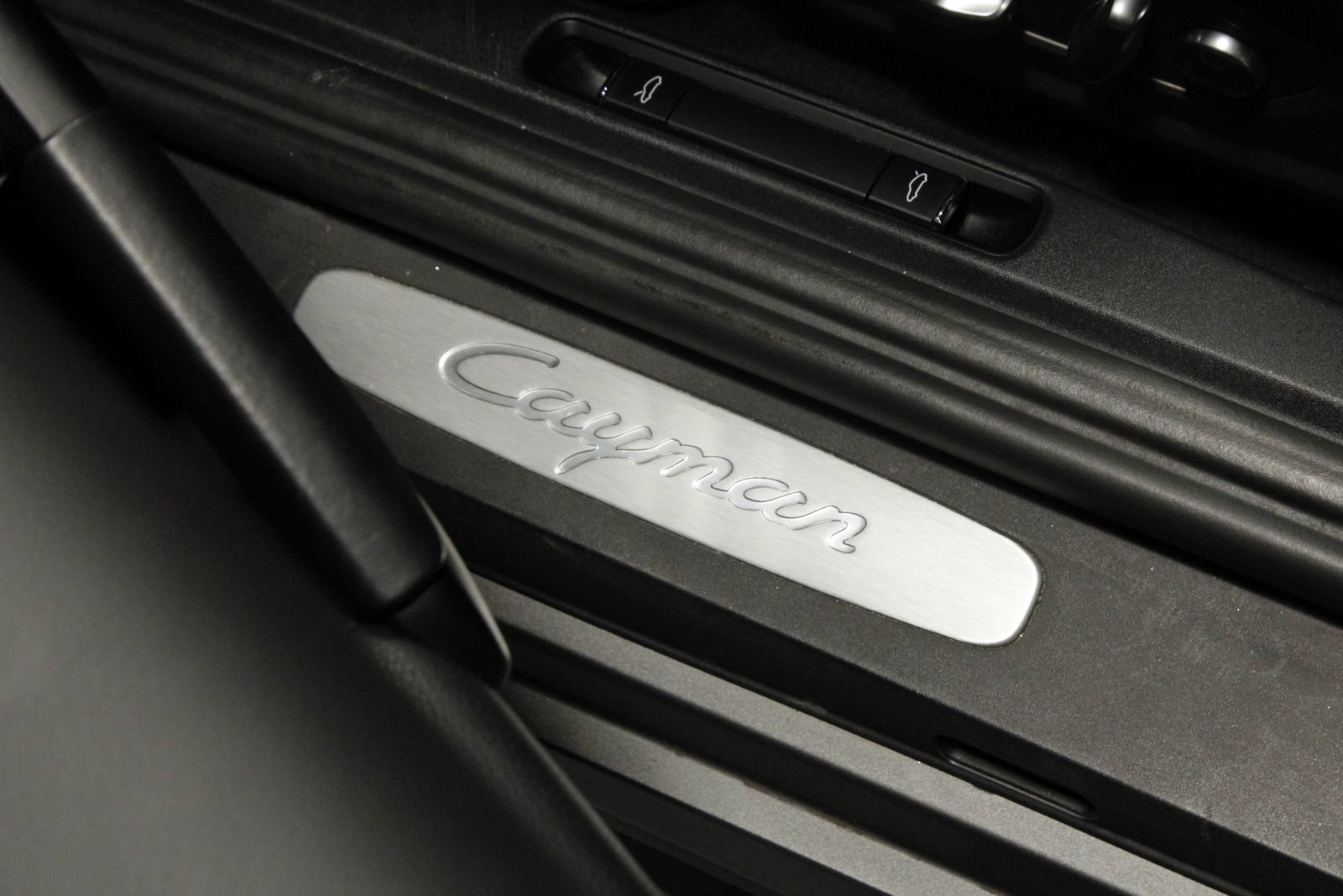Used 2021 Porsche 718 Cayman RWD image 33