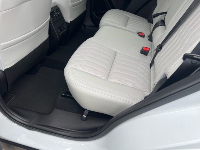 Used 2025 Mitsubishi Outlander SEL image 31