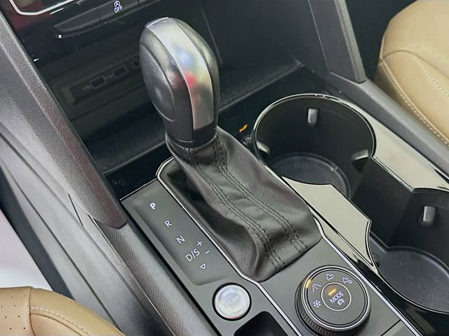 Used 2020 Volkswagen Atlas Cross Sport SEL R-Line image 17