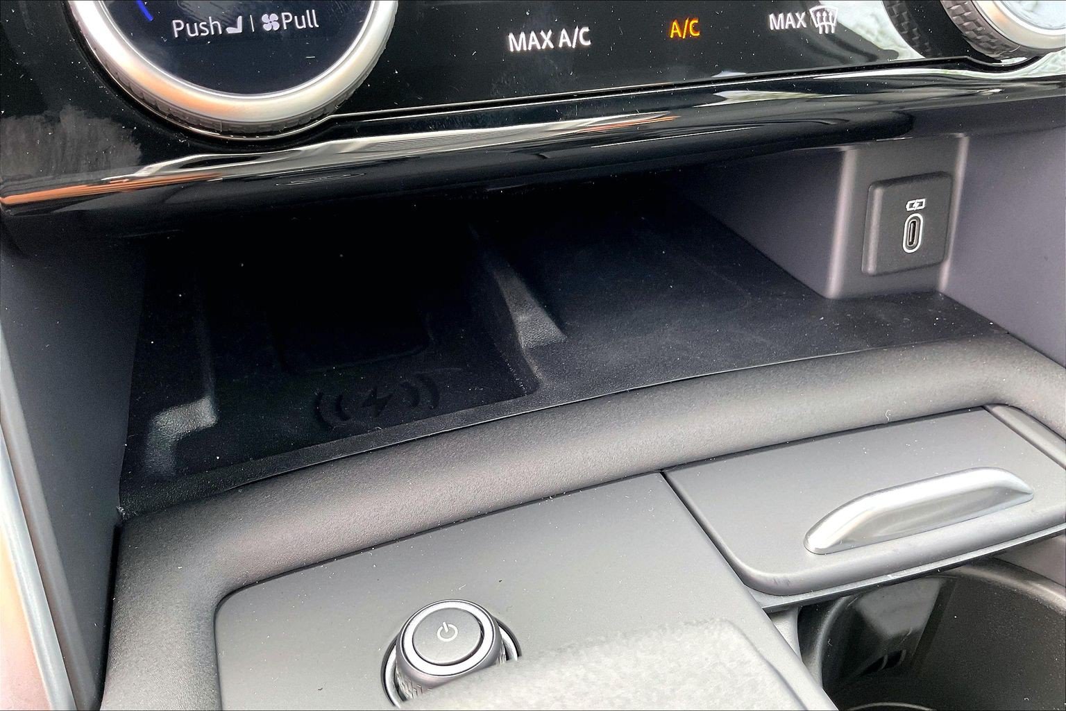 New 2026 Land Rover Discovery Dynamic SE AWD/4WD image 24