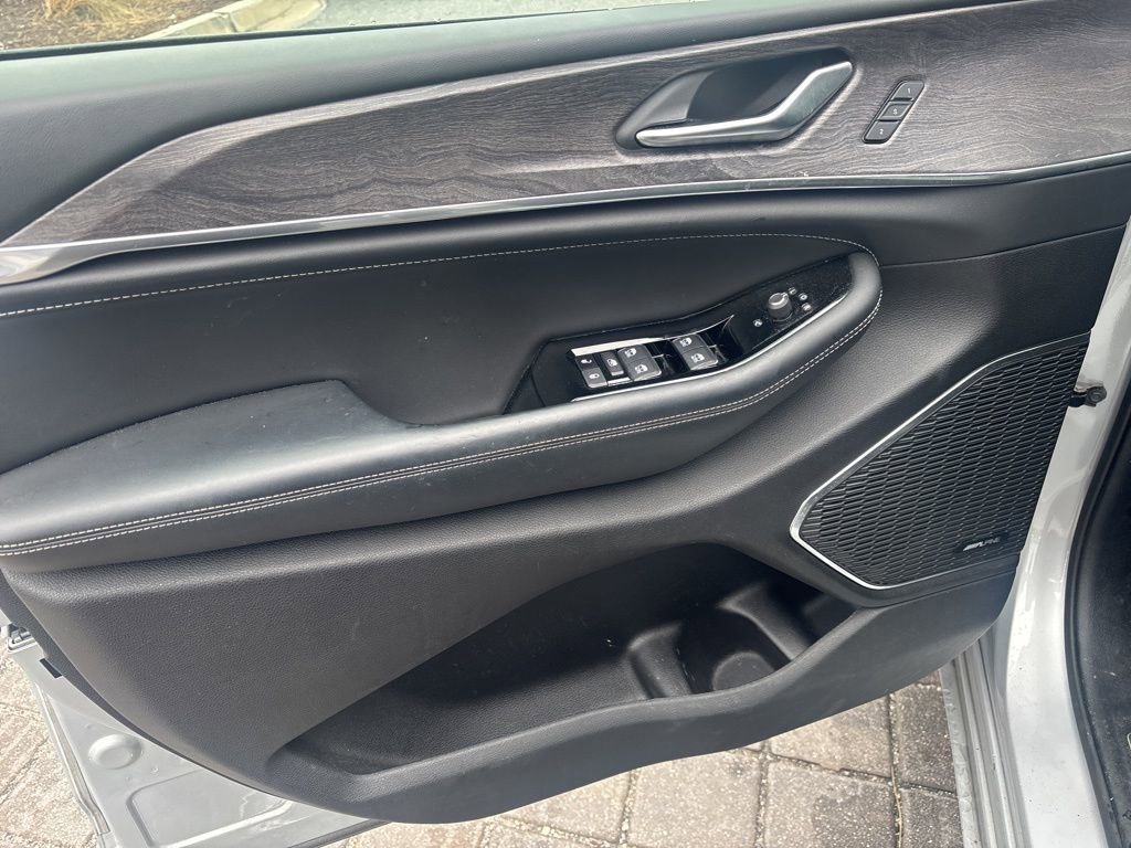 Used 2023 Jeep Grand Cherokee L Overland w/ Trailer Tow Group (B) image 10