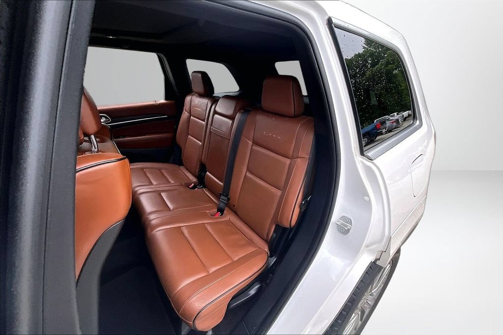 Used 2017 Jeep Grand Cherokee Summit w/ Platinum Appearance Package AWD/4WD image 22
