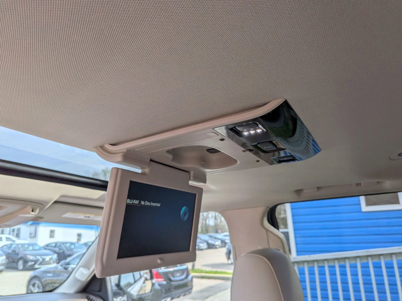 Used 2016 Cadillac Escalade ESV Luxury image 56