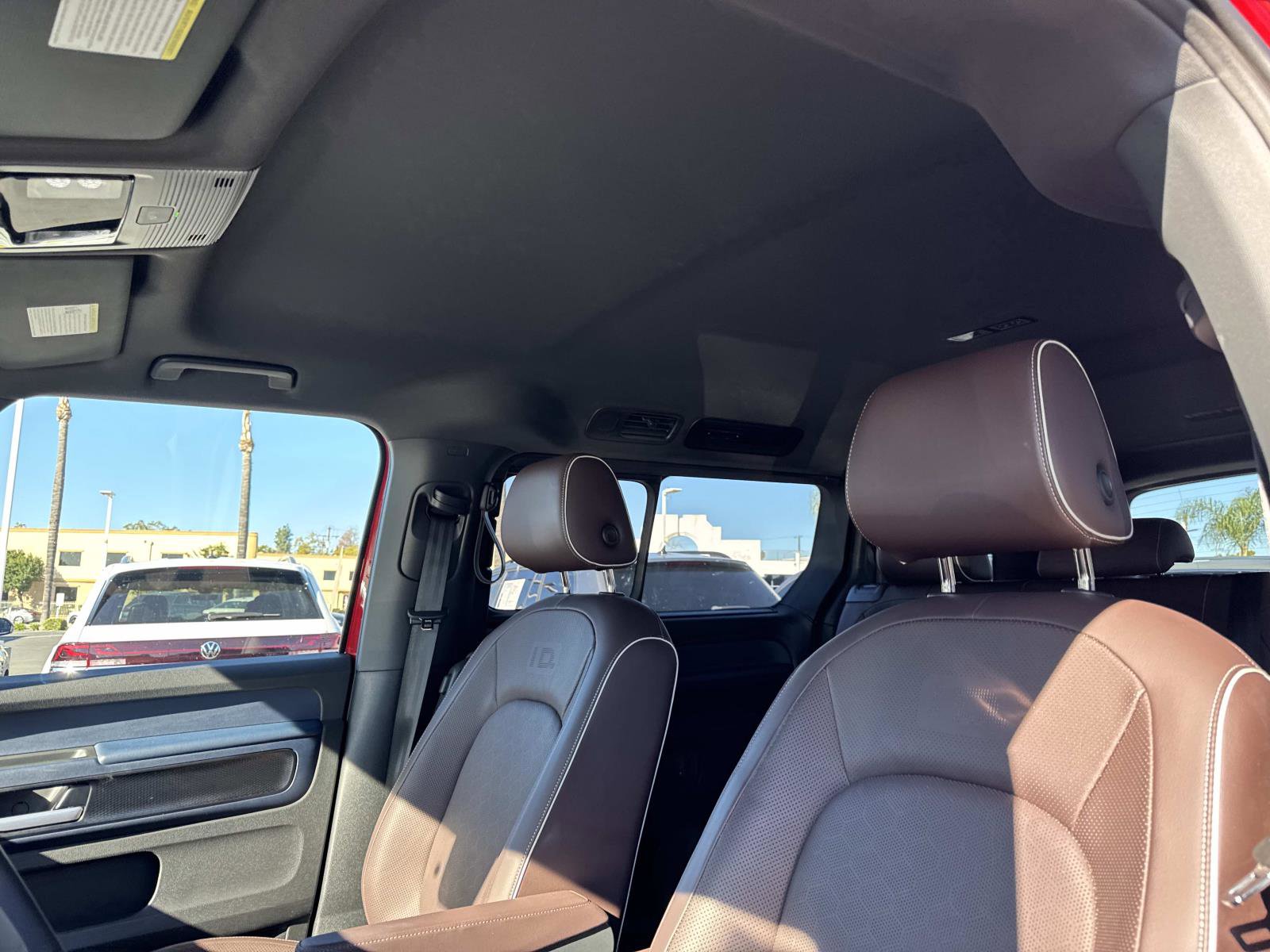 Used 2025 Volkswagen ID. Buzz Pro S image 14