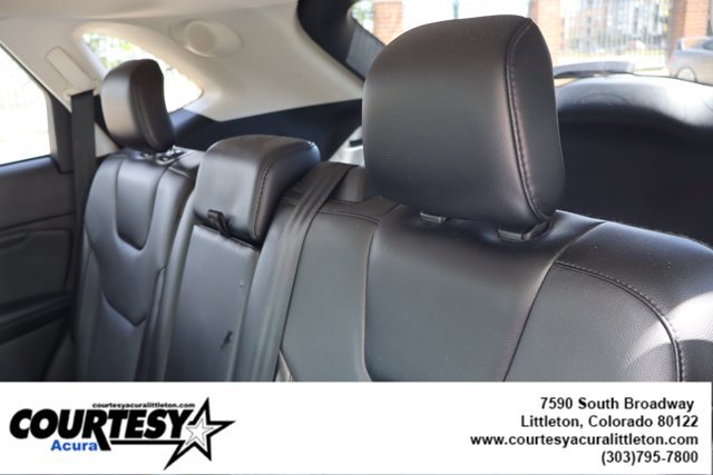 Used 2018 Ford Edge Titanium w/ Technology Package AWD/4WD image 25
