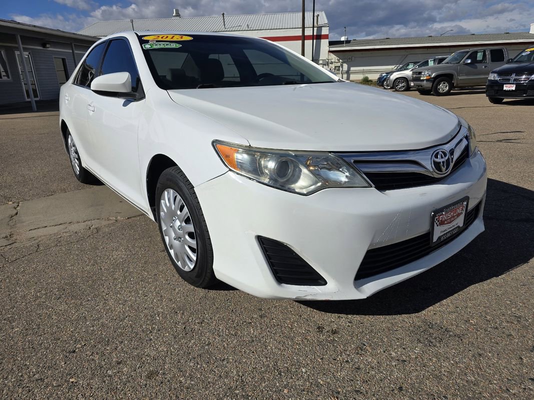 Used 2013 Toyota Camry LE image 18
