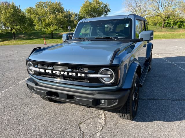 Used 2025 Ford Bronco Outer Banks AWD/4WD image 4
