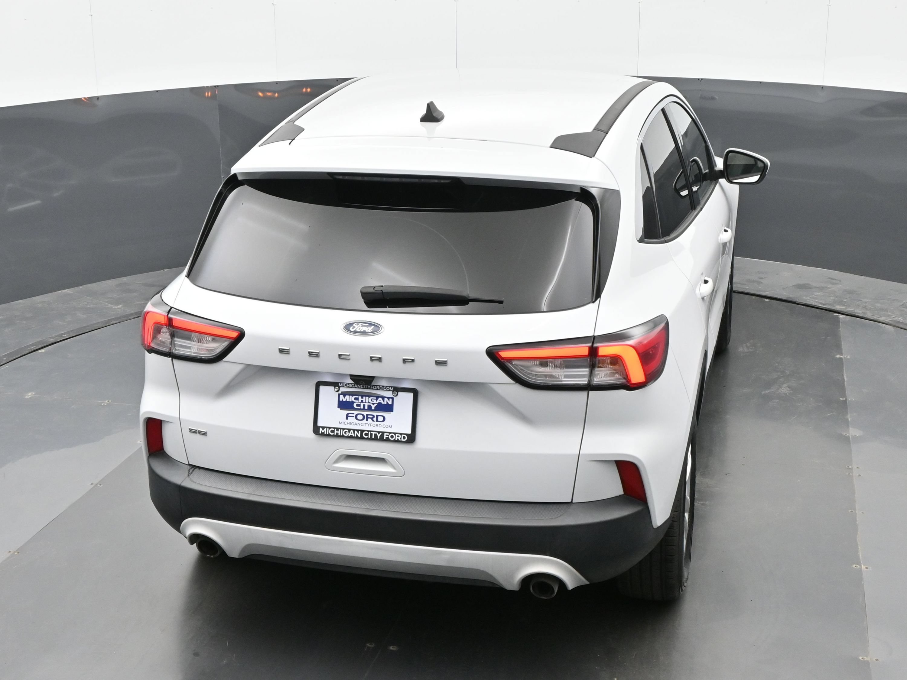 Used 2021 Ford Escape SE w/ Convenience Package FWD image 40