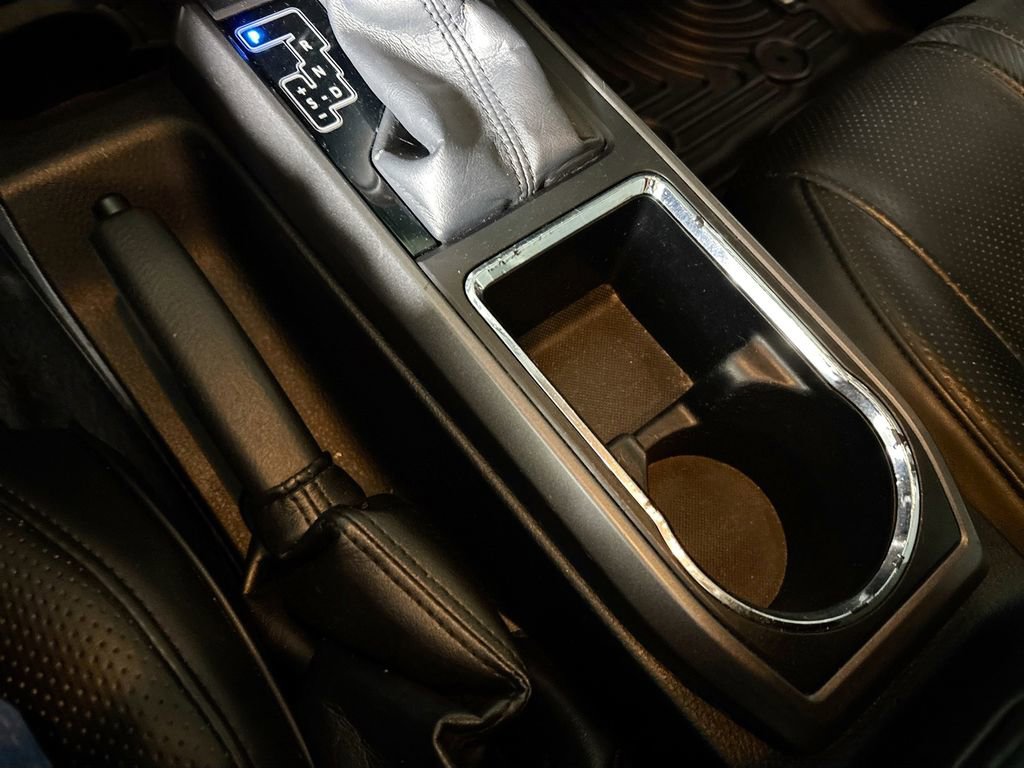 Used 2017 Toyota Tacoma TRD Off-Road w/ Tow Package (A/T) AWD/4WD image 15