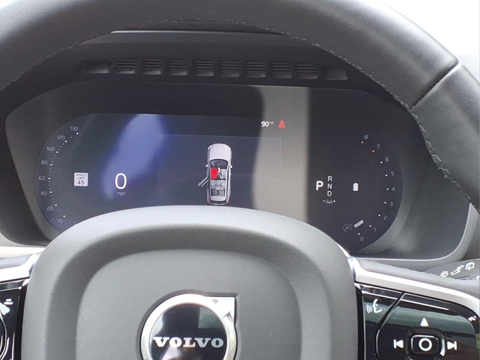 Certified 2026 Volvo XC90 B6 Plus AWD/4WD image 9