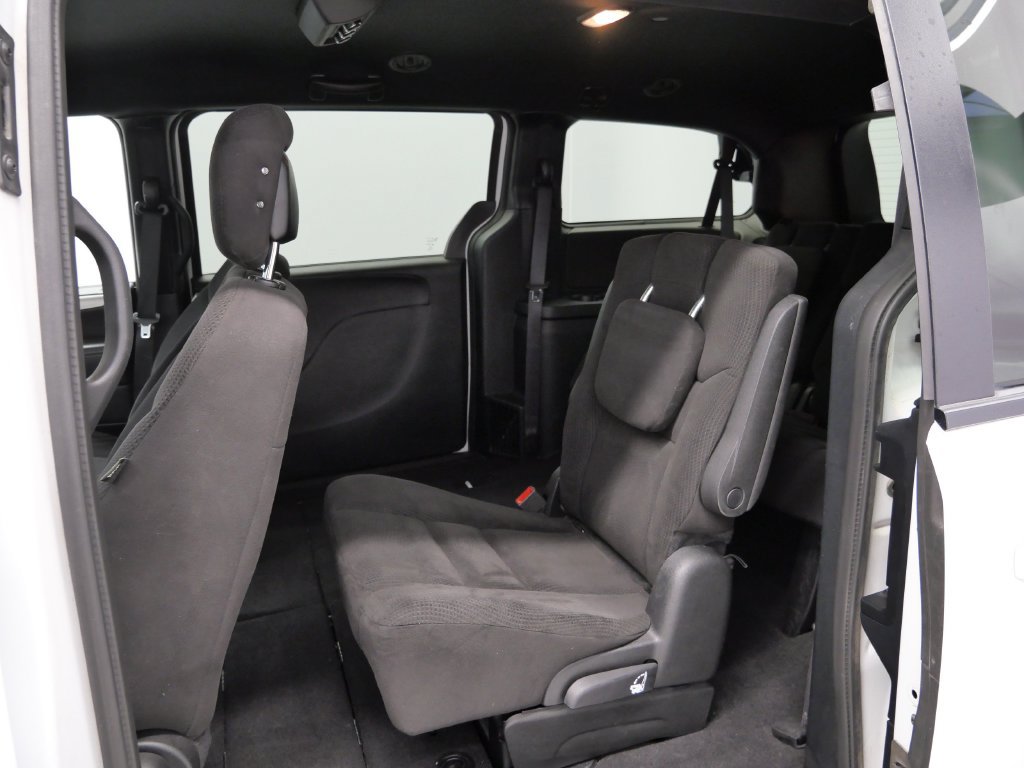 Used 2015 Dodge Grand Caravan SE w/ Quick Order Package 29E SE FWD image 11