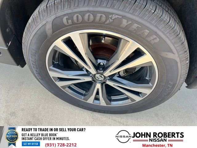 Used 2017 Nissan Rogue SL w/ SL Premium Package image 11