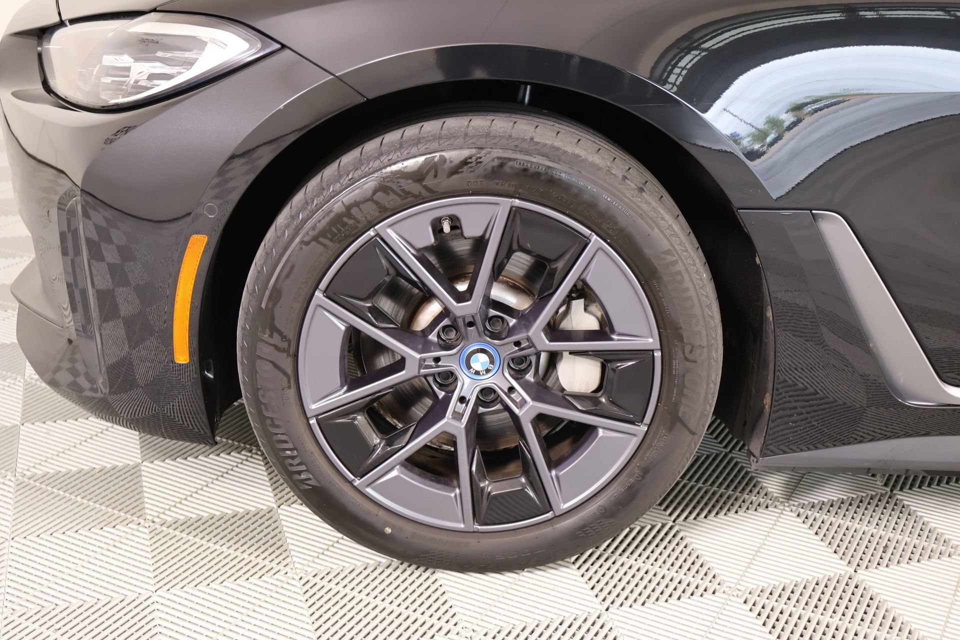 Used 2023 BMW i4 eDrive35 w/ Premium Package RWD image 19