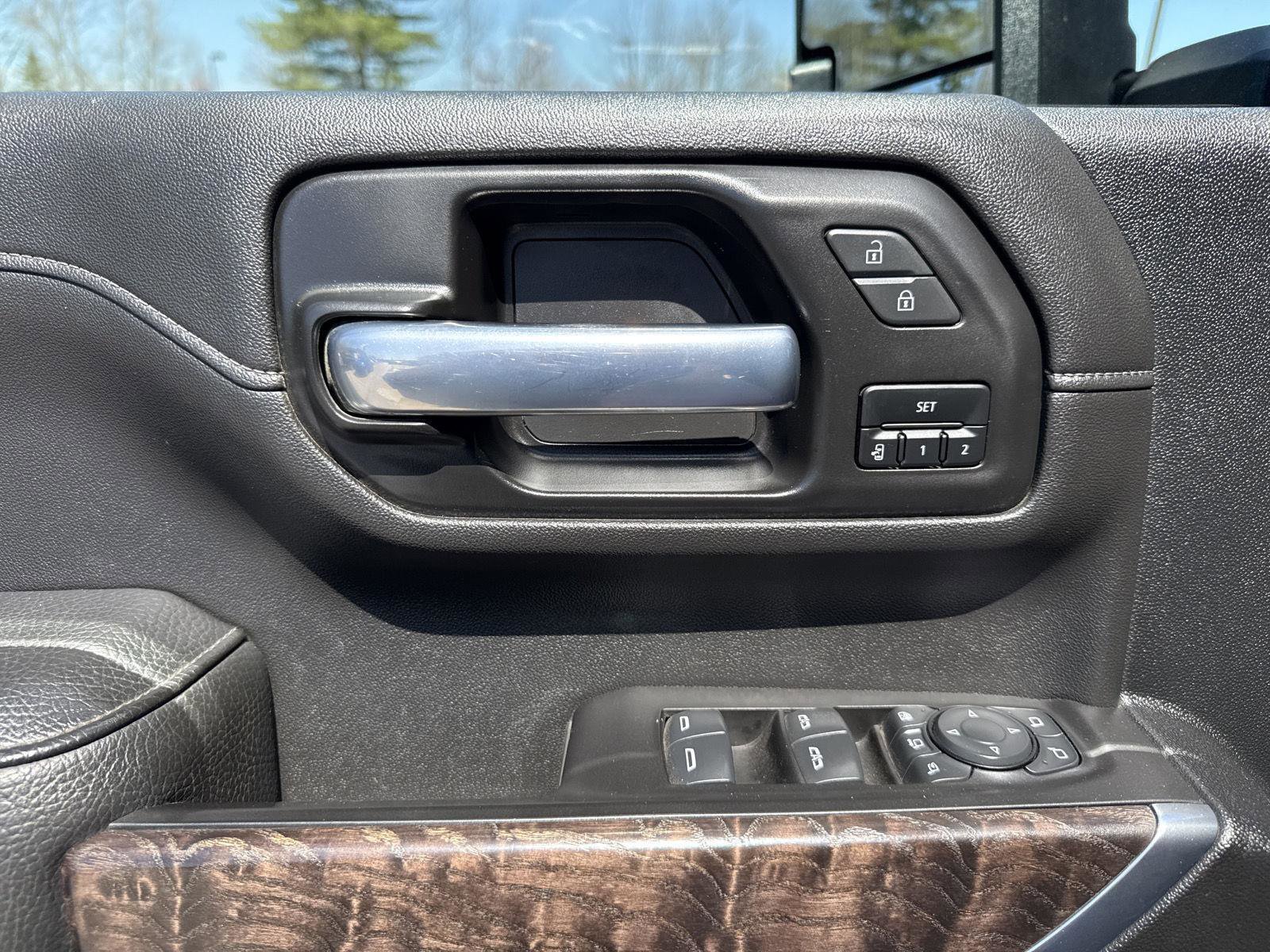 Used 2021 GMC Sierra 2500 Denali w/ Denali Ultimate Package AWD/4WD image 22