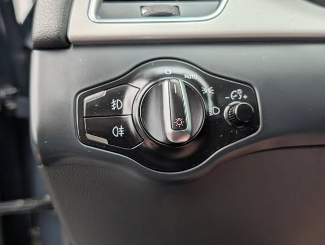 Used 2011 Audi A4 2.0T Premium Plus w/ Premium Plus Pkg FWD image 31