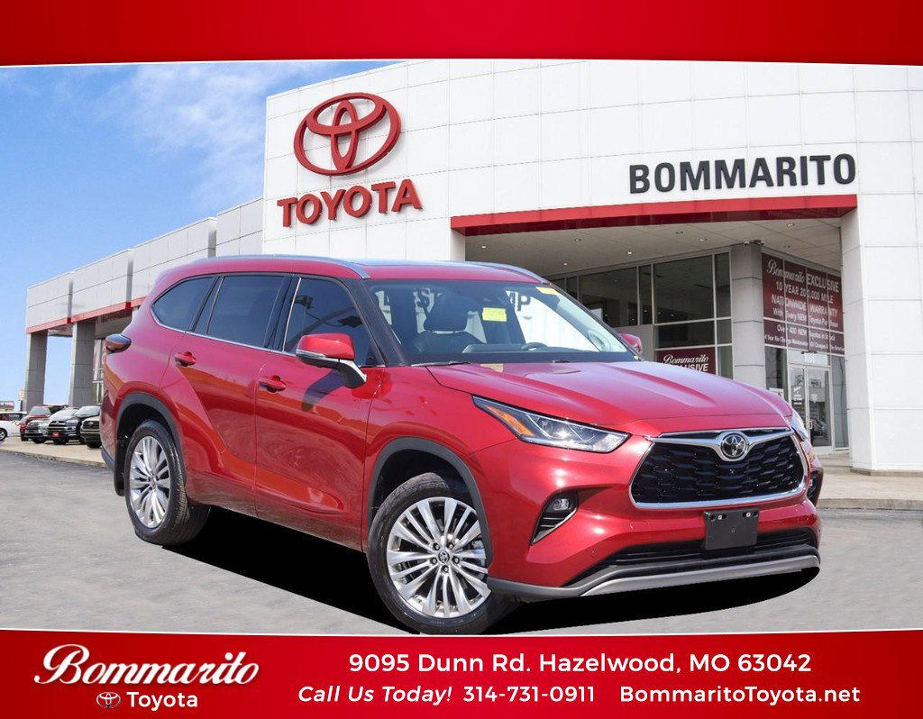 Used 2025 Toyota Highlander Platinum AWD/4WD image 1