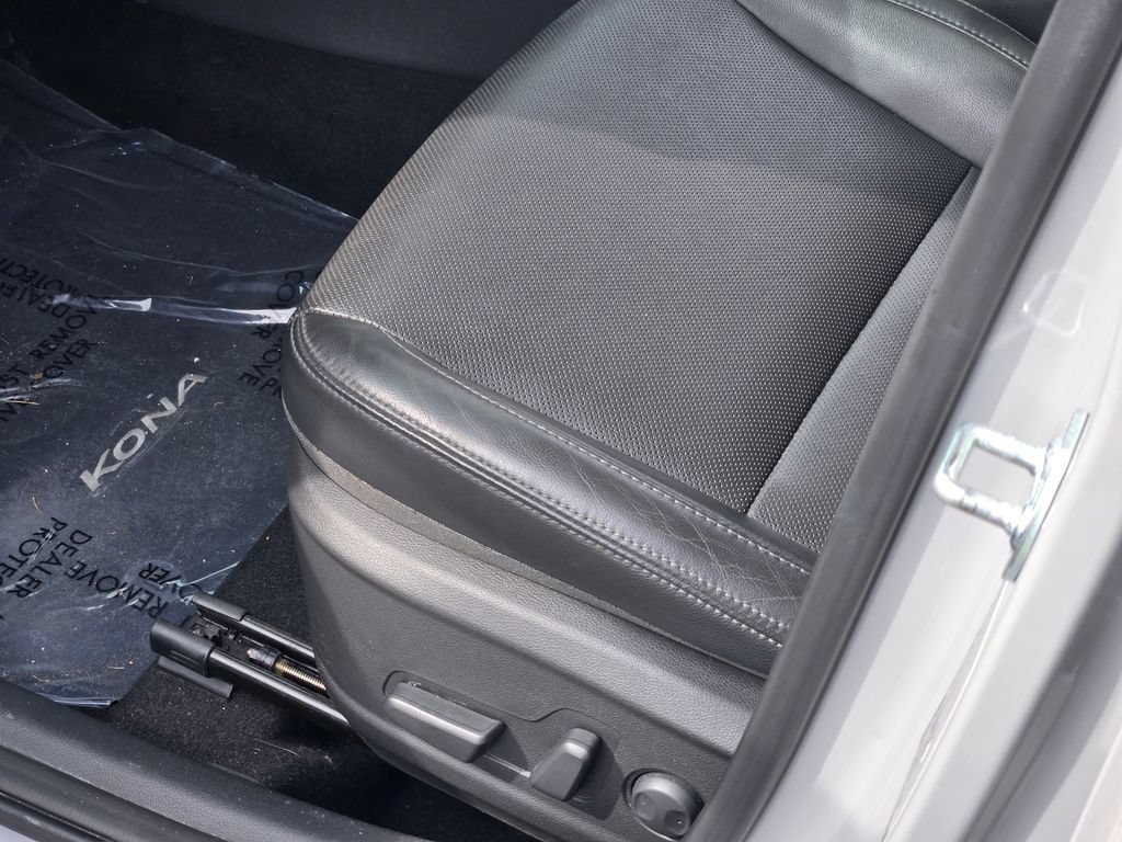 Certified 2023 Hyundai Kona Limited AWD/4WD image 32