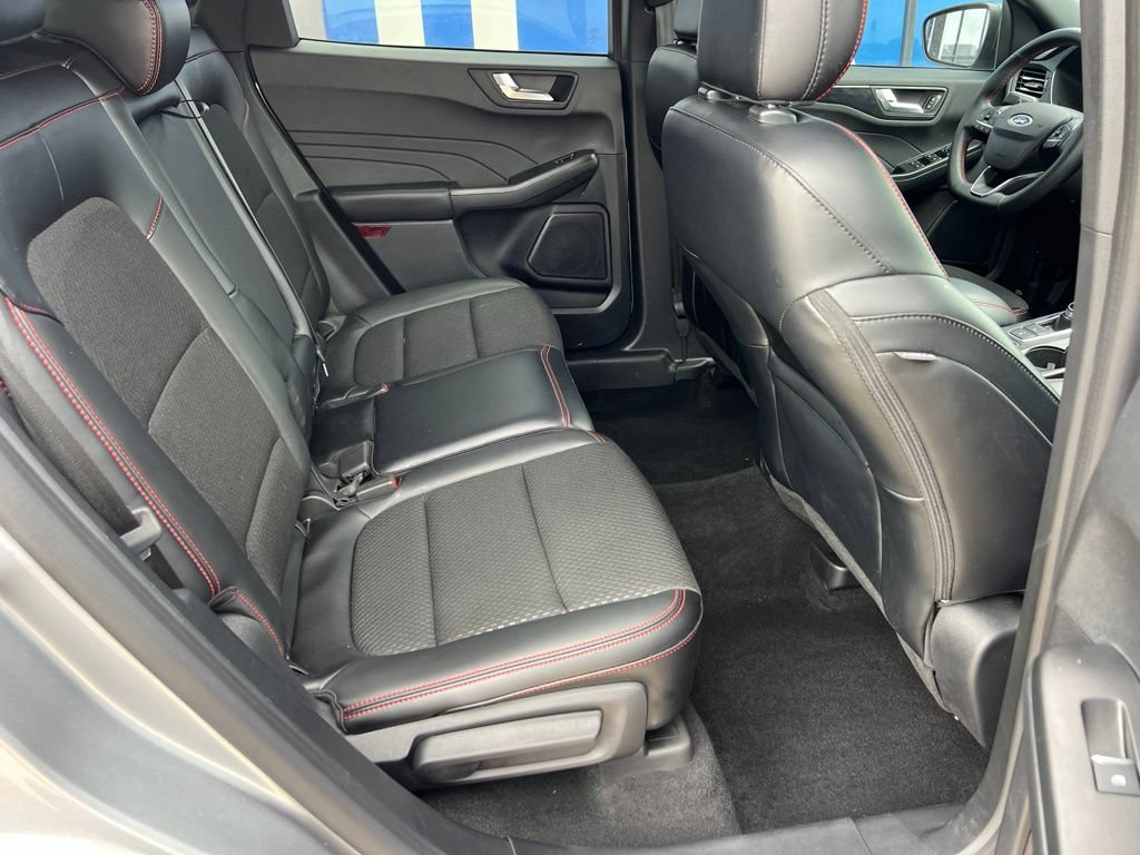 Used 2024 Ford Escape ST-Line w/ Tech Pack #1 FWD image 19