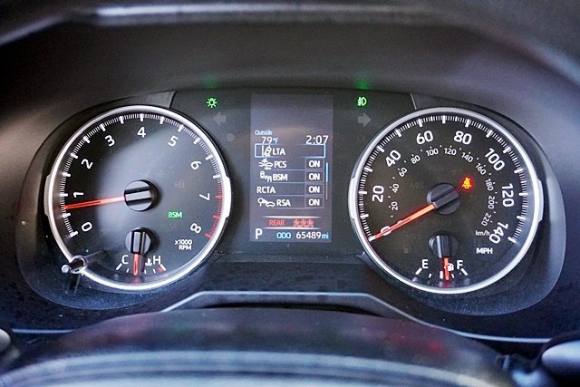 Used 2021 Toyota RAV4 XLE image 31