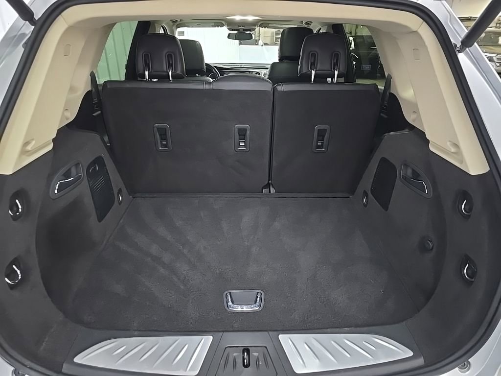 Used 2018 Buick Envision Essence image 12