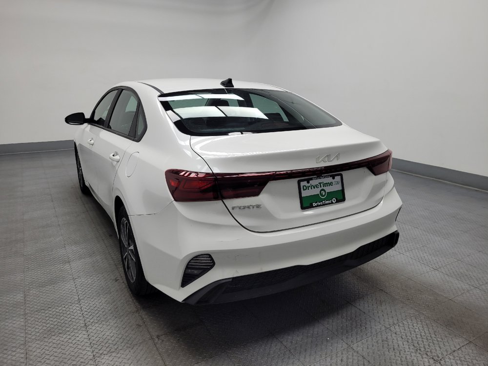 Used 2023 Kia Forte LXS w/ LXS Technology Package FWD image 5