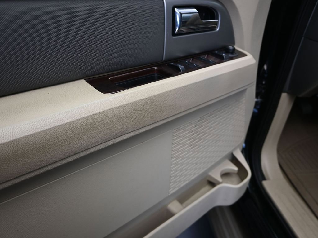 Used 2012 Ford Expedition XLT RWD image 11