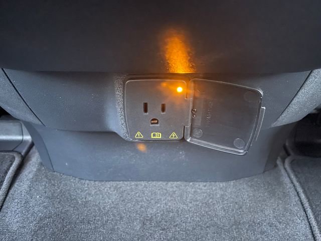 New 2025 Ford Expedition Active image 13