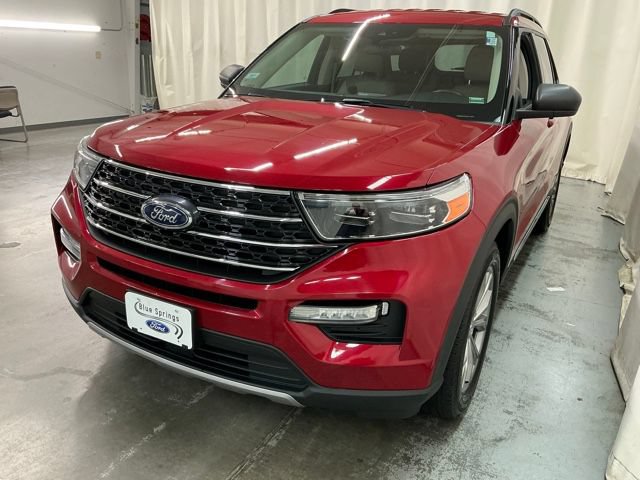 Used 2023 Ford Explorer XLT w/ Equipment Group 202A AWD/4WD image 9