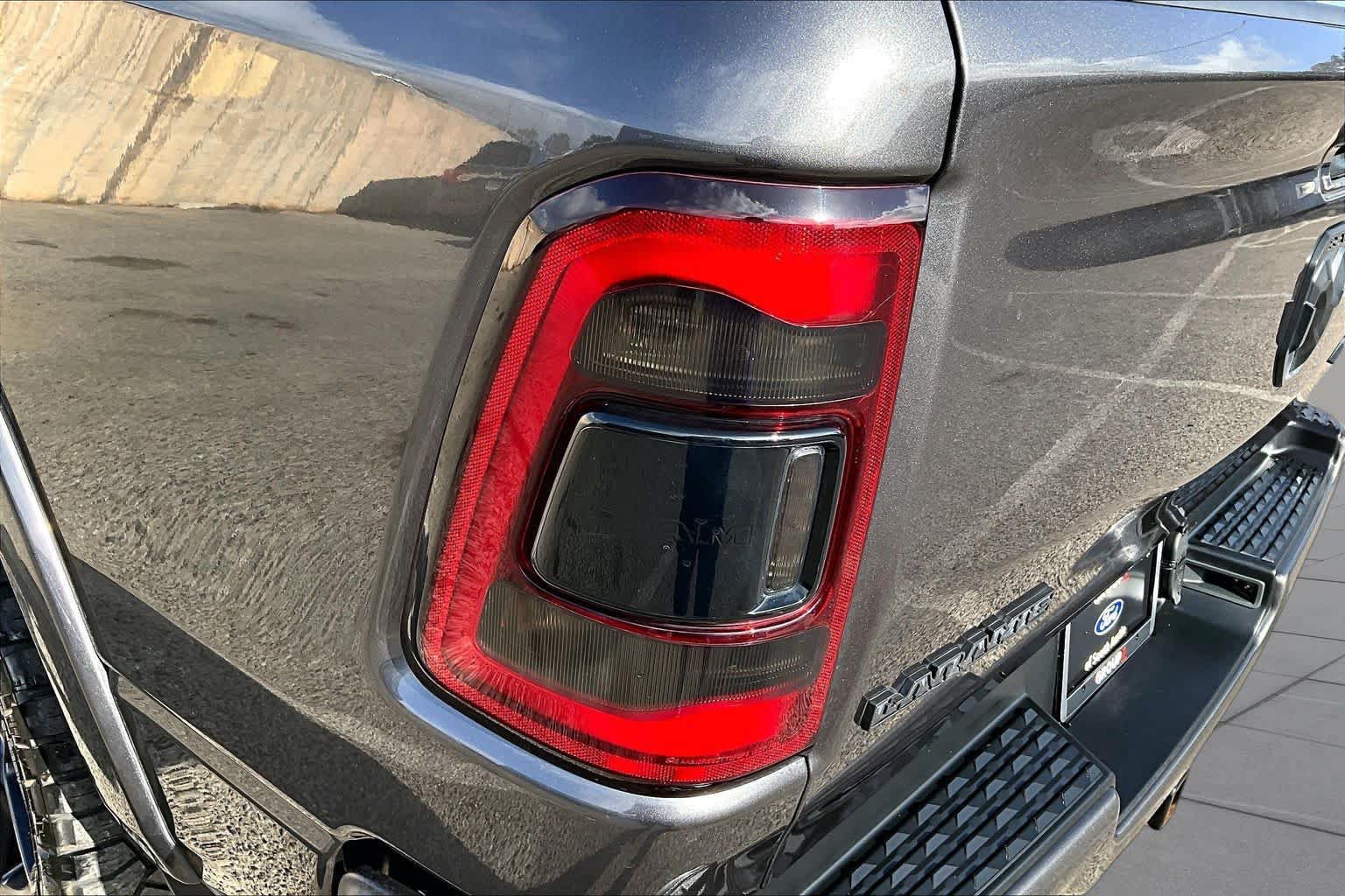 Used 2021 RAM 1500 Laramie AWD/4WD image 30