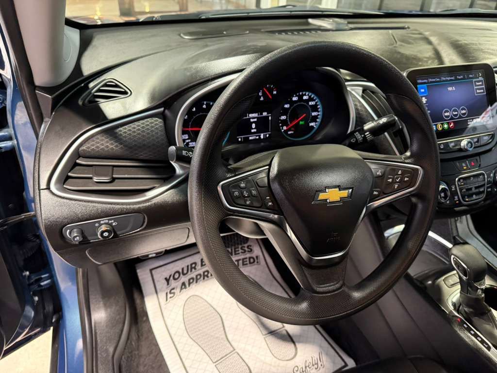 Used 2025 Chevrolet Malibu LT FWD image 29