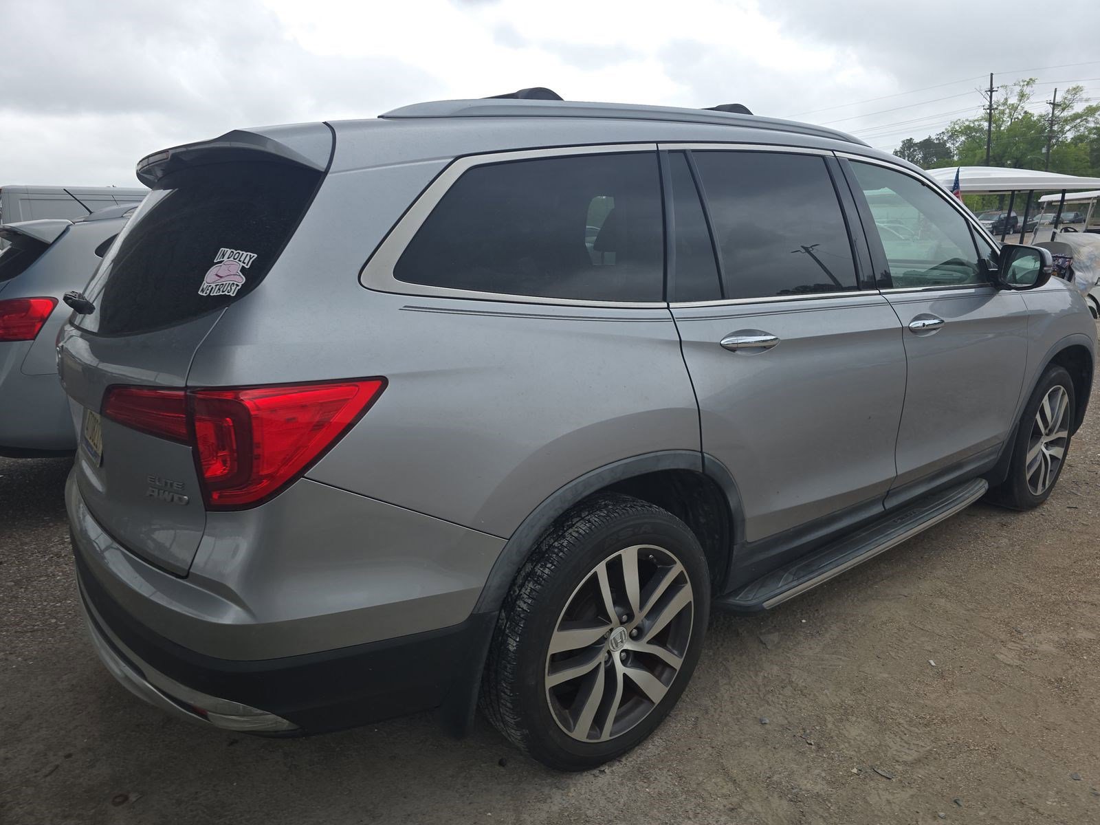 Used 2017 Honda Pilot Elite image 6