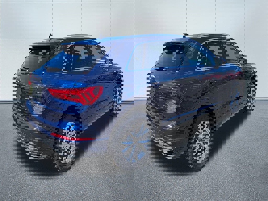 New 2025 Audi Q3 2.0T Premium image 3