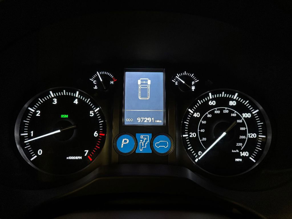 Used 2017 Lexus GX 460 Premium w/ Premium Package image 25