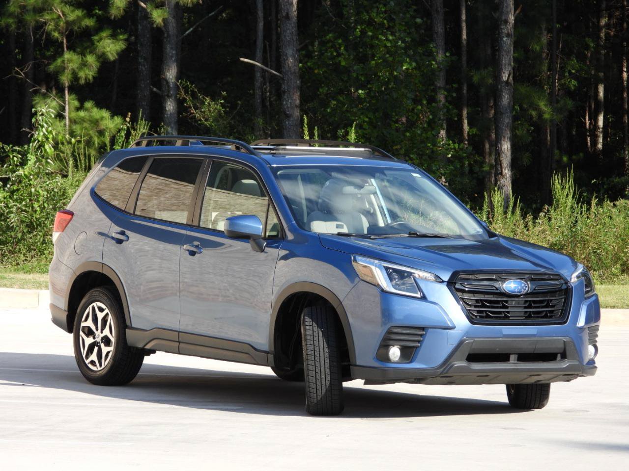 Used 2022 Subaru Forester Premium AWD/4WD image 7