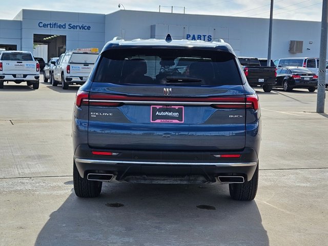 Used 2025 Buick Enclave Preferred image 7