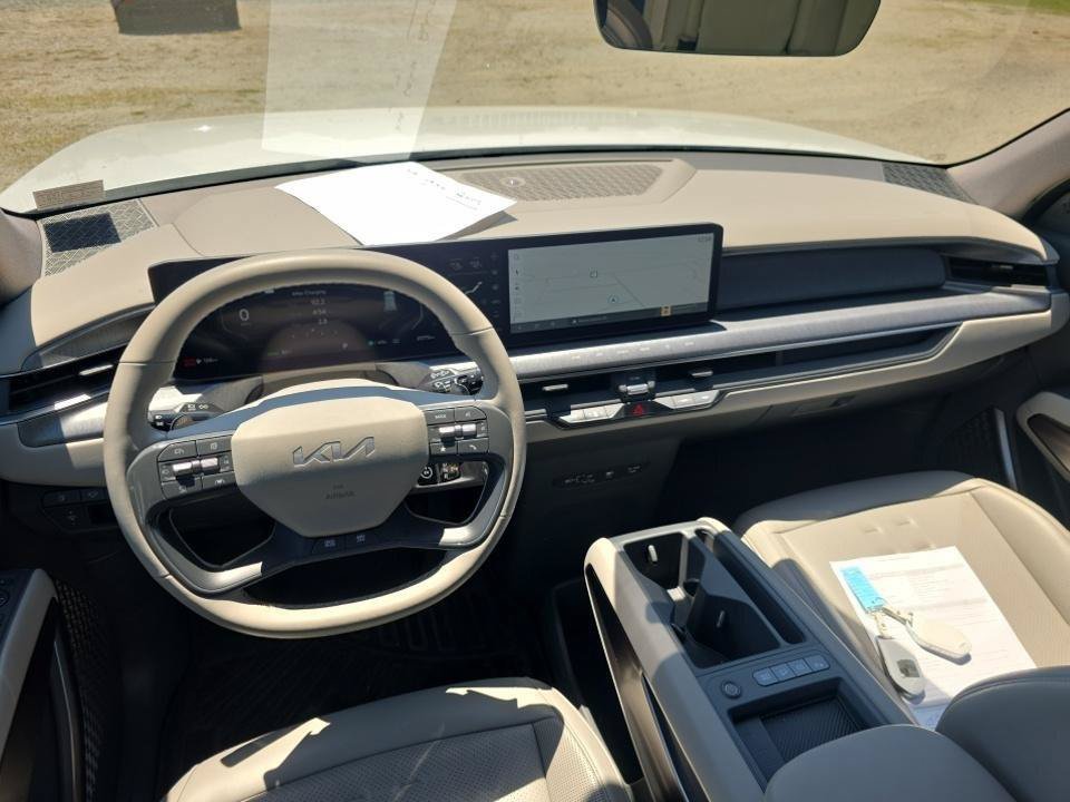 Certified 2024 Kia EV9 Wind AWD/4WD image 10