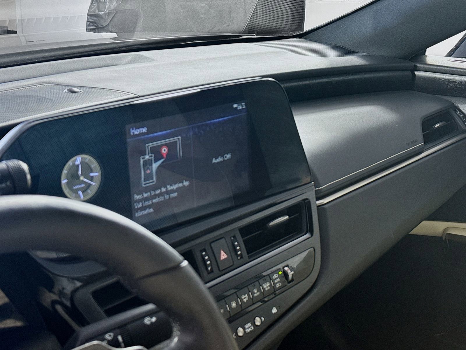 Used 2022 Lexus ES 300h w/ Premium Package image 6