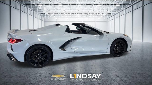 Used 2023 Chevrolet Corvette Stingray Preferred Conv w/ Z51 Performance Package RWD image 2