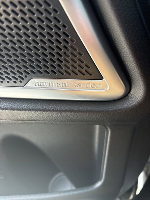Used 2022 Kia Telluride SX w/ Towing Package AWD/4WD image 17