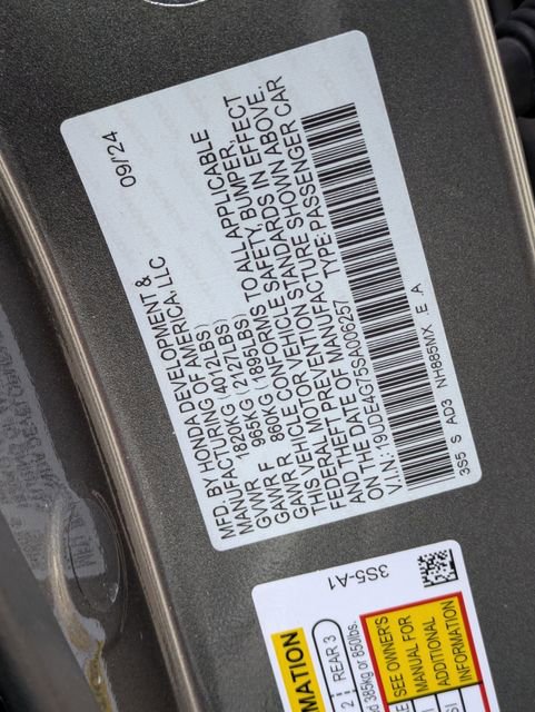 Used 2025 Acura Integra A-Spec FWD image 31