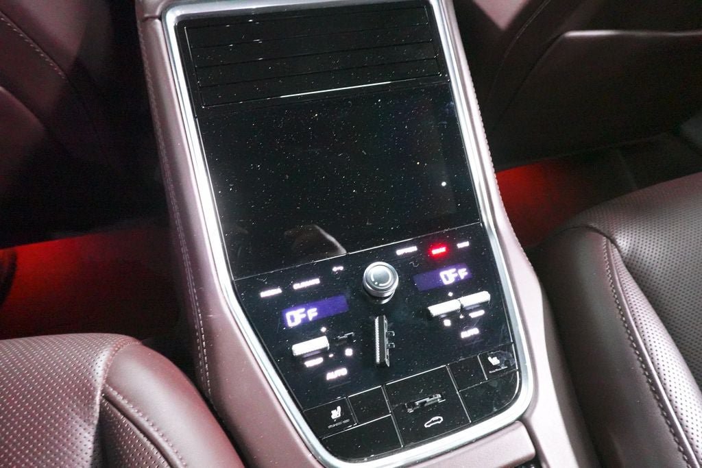 Used 2023 Porsche Panamera 4 Platinum Edition AWD/4WD image 14