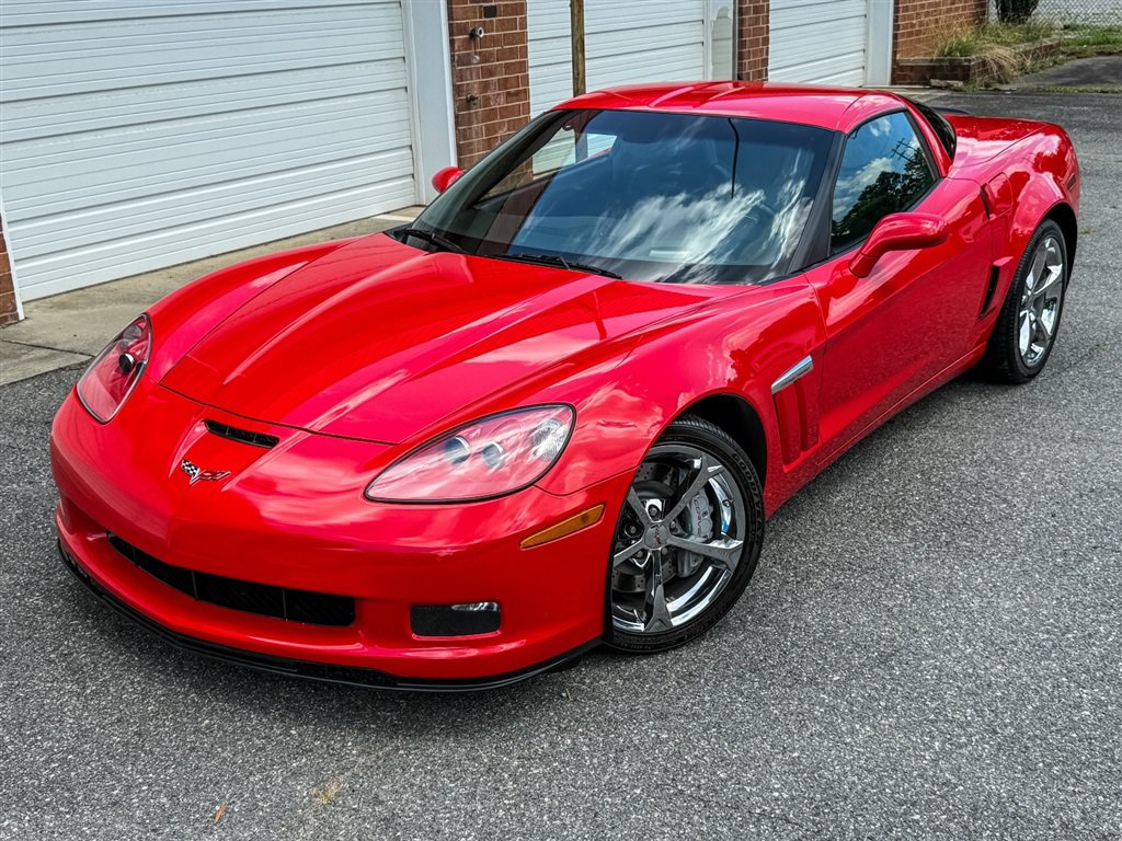 Used 2012 Chevrolet Corvette Grand Sport w/ 2LT Preferred Equipment Group RWD image 3