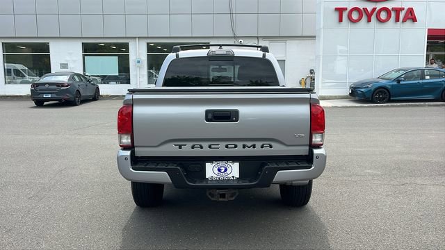 Certified 2017 Toyota Tacoma TRD Off-Road AWD/4WD image 5