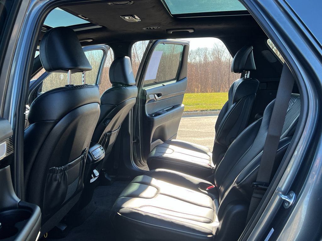 Used 2024 Hyundai Palisade Calligraphy image 39