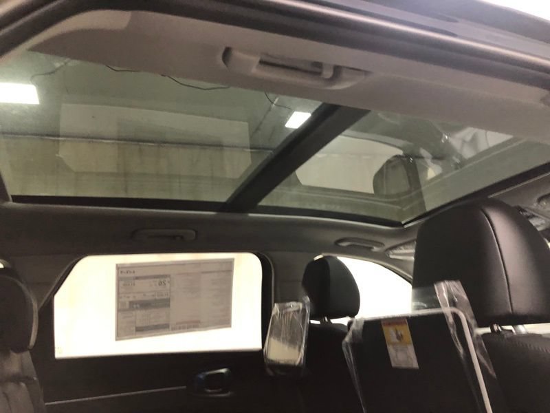 New 2026 Kia Sorento S w/ S Panoramic Sunroof Package FWD image 12