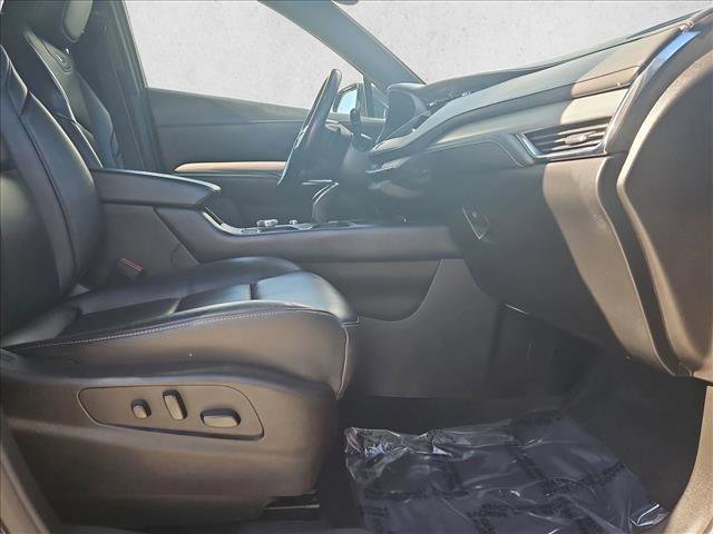 Used 2023 Cadillac XT4 Premium Luxury image 21