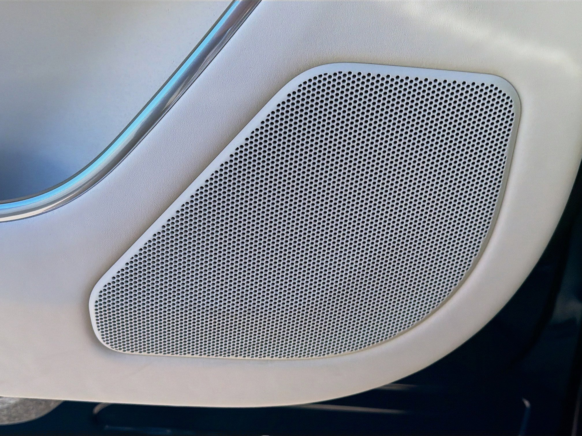 New 2026 Land Rover Range Rover SE image 23