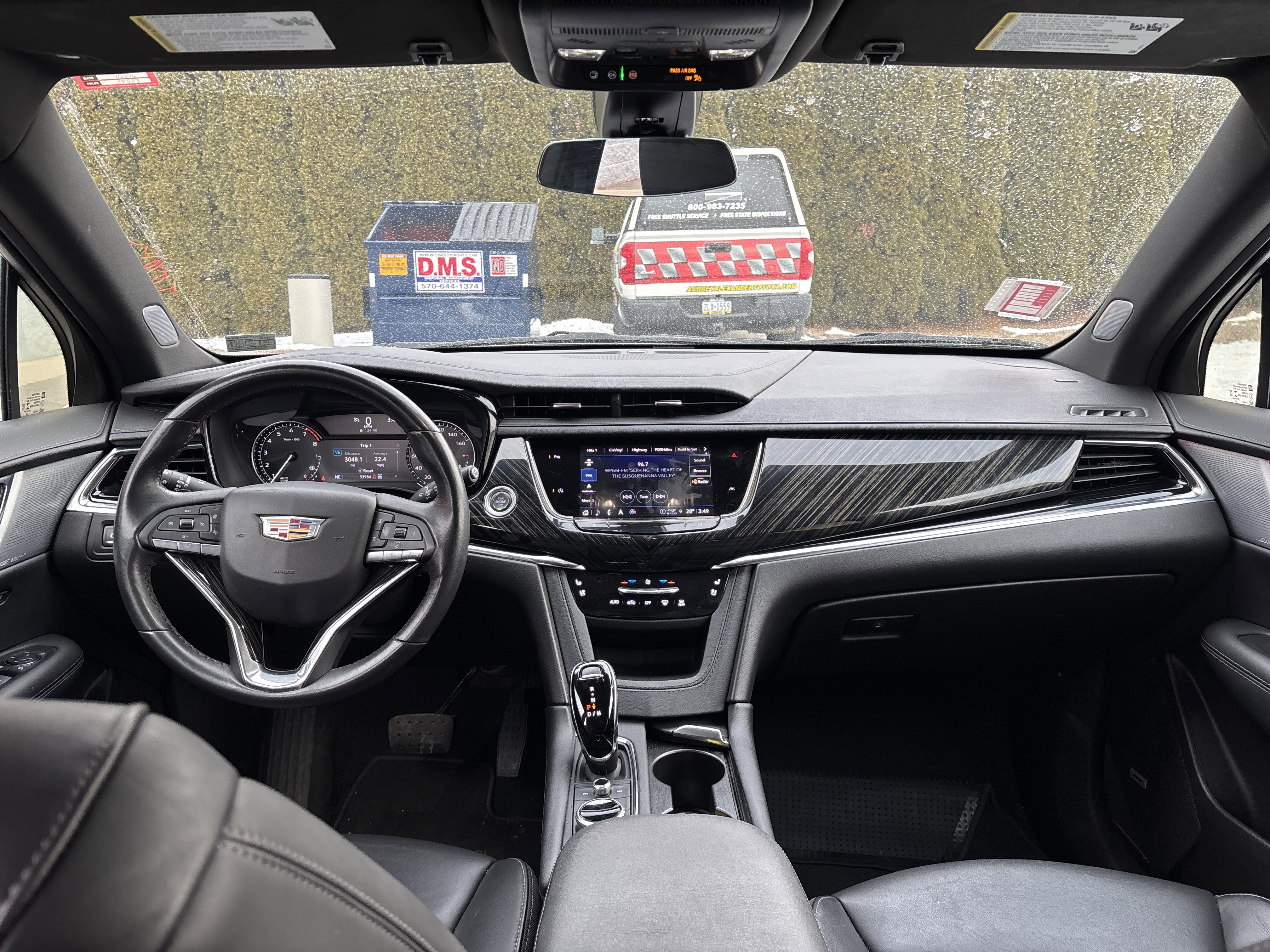 Used 2023 Cadillac XT6 Premium Luxury image 16