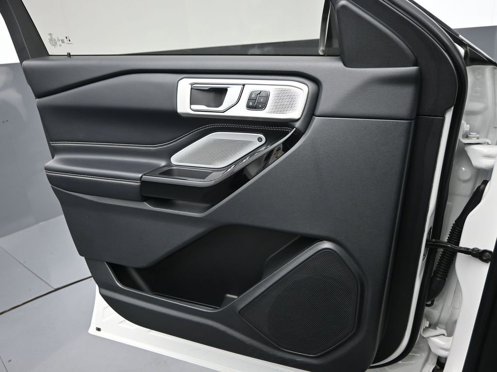 Used 2021 Ford Explorer ST w/ Equipment Group 401A image 13